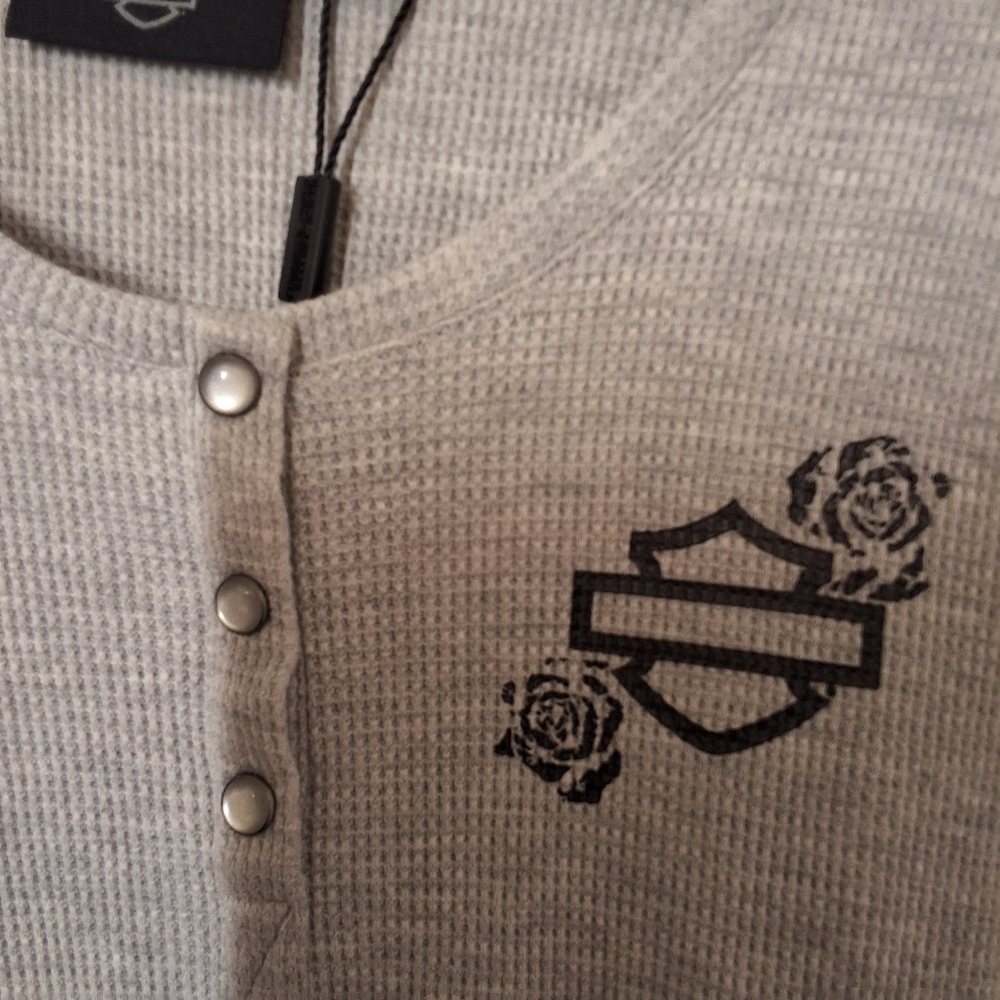 NWT Women's HARLEY DAVIDSON Gray Long Sleeve Top - Picture 2 of 16